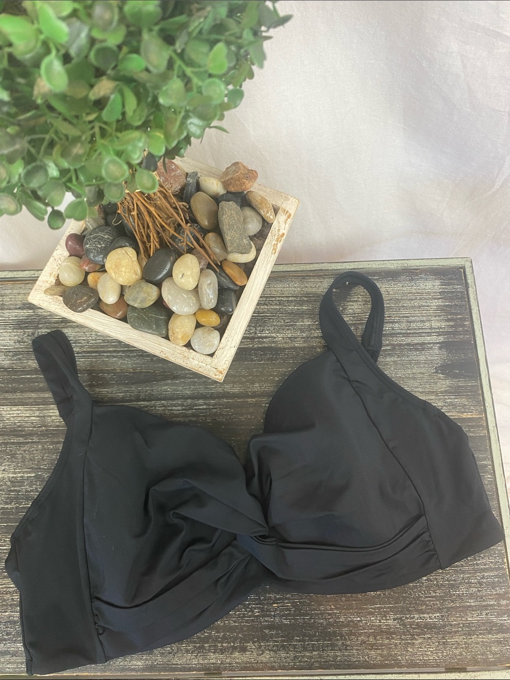 Land’s End Black Contour Lightly Lined Underwire Twist Tie Front Bikini Top 20W